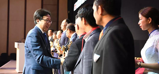 【方圓信息快訊】中國(guó)聯(lián)通舉辦2018國(guó)際合作伙伴會(huì)議